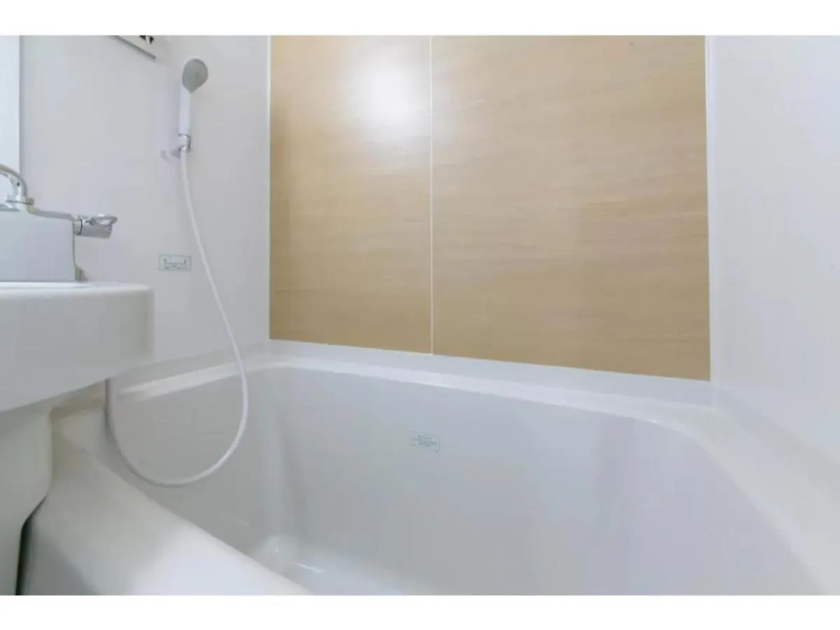 R&B Hotel Shin Osaka Kitaguchi - Vacation Stay 15196V 0*,  Japan